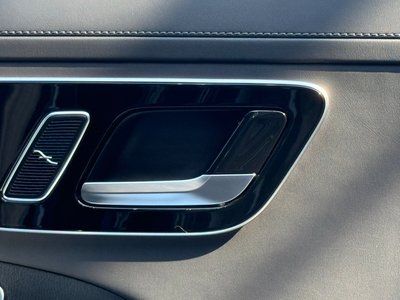 2025 Mercedes-BENZ C-CLASS AMG — миниатюра 36