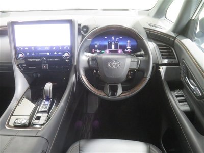 2024 Toyota ALPHARD — фото 9
