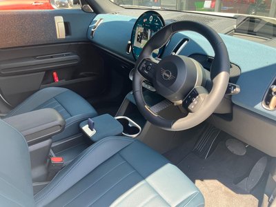 2025 MINI COOPER COUNTRYMAN photo 13
