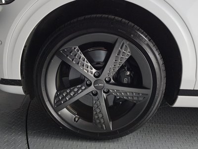 صورة 6 لـ 2024 Genesis GV70