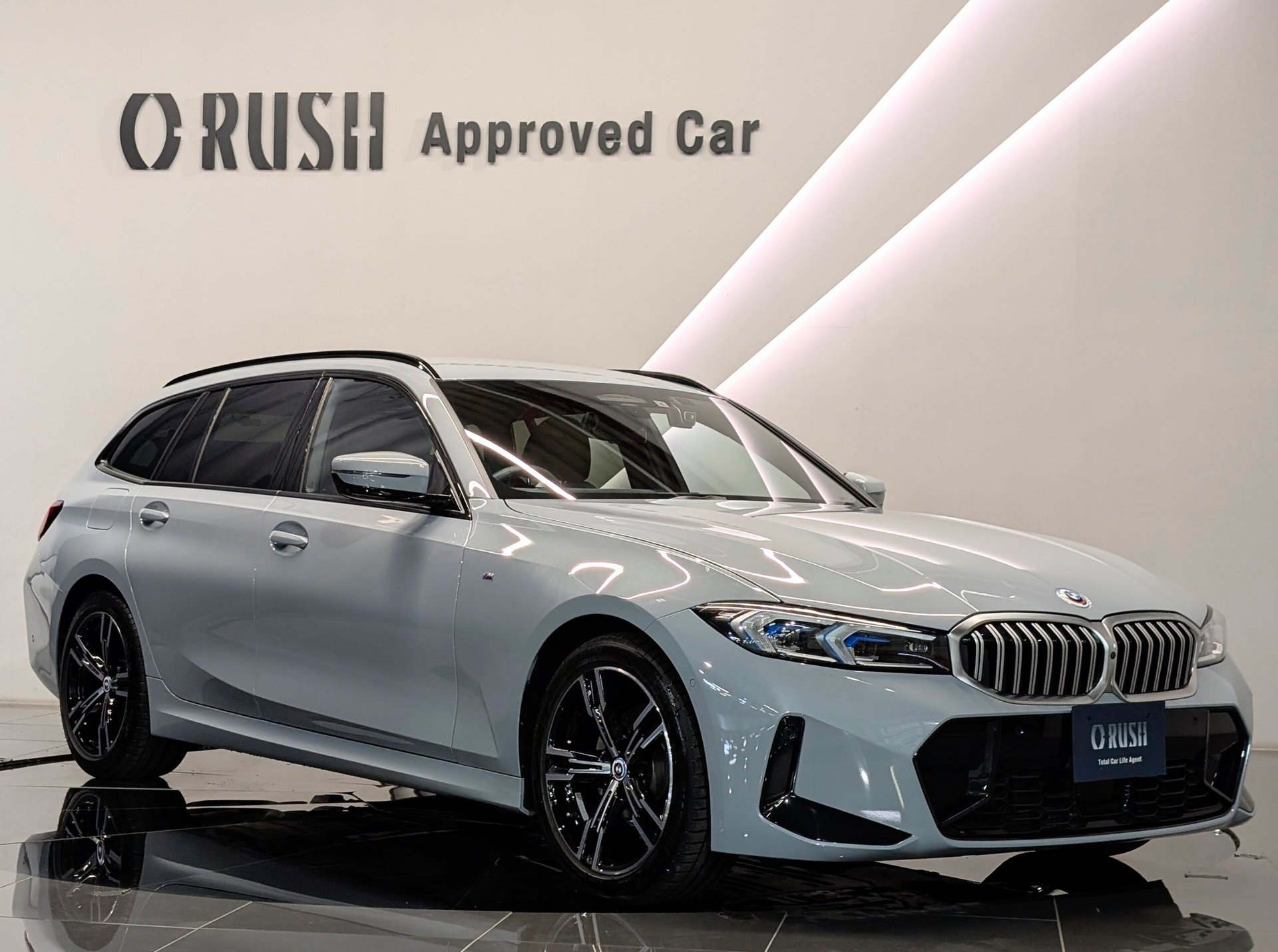 BMW 3 SERIES TOURING - View 1