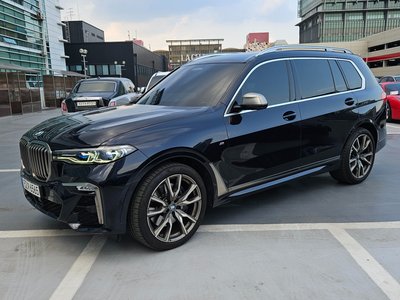 2022 BMW X7 — фото 1