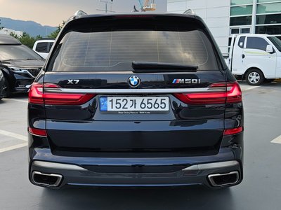 2022 BMW X7 — фото 3