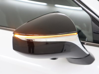 2023 Lexus IS — миниатюра 24