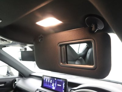 2023 Lexus IS — миниатюра 22