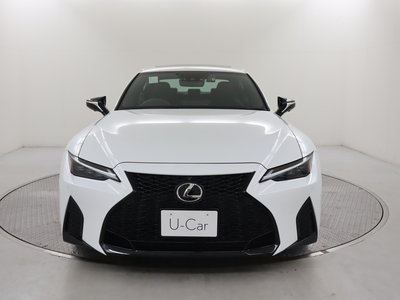 صورة 6 لـ 2023 Lexus IS