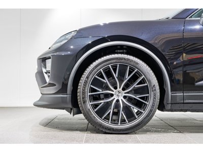 PORSCHE MACAN - 10
