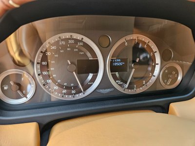 ASTON MARTIN RAPIDE - 9