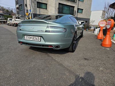 ASTON MARTIN RAPIDE - 5