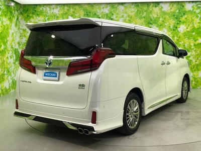 2022 Toyota ALPHARD — фото 3