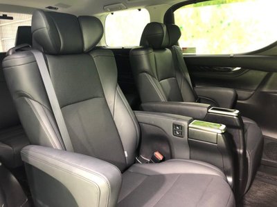 2022 Toyota ALPHARD — фото 5