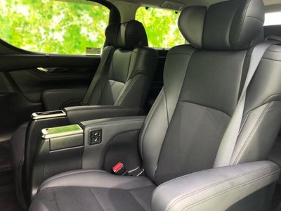 2022 Toyota ALPHARD — фото 8