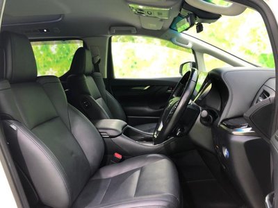 2022 Toyota ALPHARD — фото 4