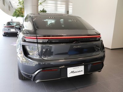 2025 Porsche MACAN 照片 2