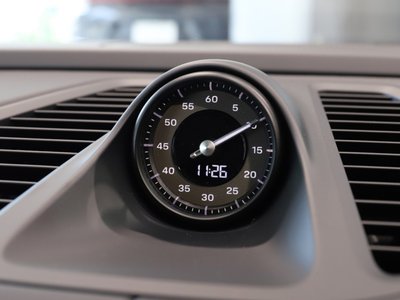 2025 Porsche MACAN — миниатюра 18