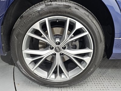 AUDI Q8 - 6