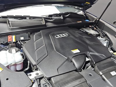 AUDI Q8 - 7