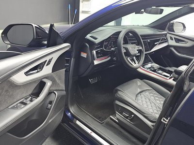 AUDI Q8 - 10