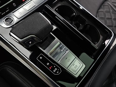 AUDI Q8 - 9