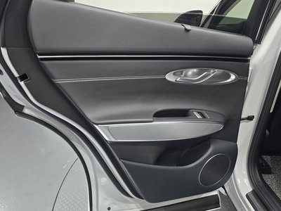 صورة مصغرة 15 لـ 2022 Genesis ELECTRIFIED GV70