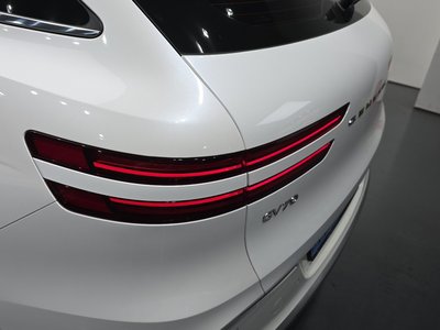 GENESIS ELECTRIFIED GV70 - 10