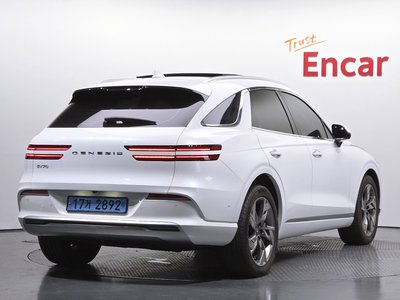 GENESIS ELECTRIFIED GV70 - 3