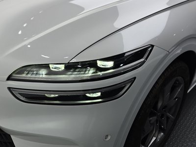 GENESIS ELECTRIFIED GV70 - 9