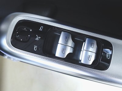 2025 Mercedes-BENZ E-CLASS — миниатюра 21