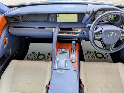 صورة 40 لـ 2017 Lexus LC