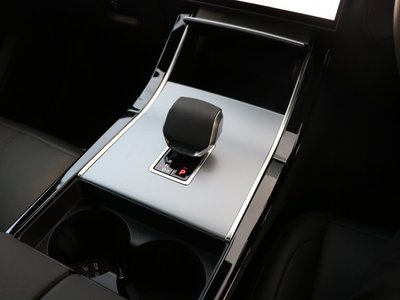 2024 LAND Rover RANGE ROVER VELAR — миниатюра 57
