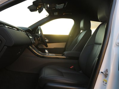 2024 LAND Rover RANGE ROVER VELAR photo 6