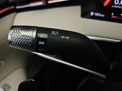 2025 Genesis GV70 — миниатюра 32