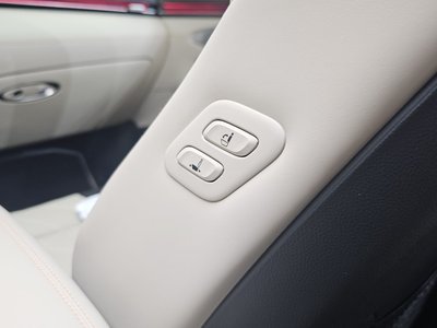 2025 Genesis GV70 — миниатюра 36