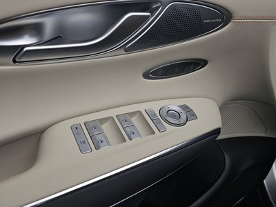 2025 Genesis GV70 — миниатюра 24