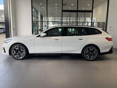 BMW 5 SERIES TOURING - 10
