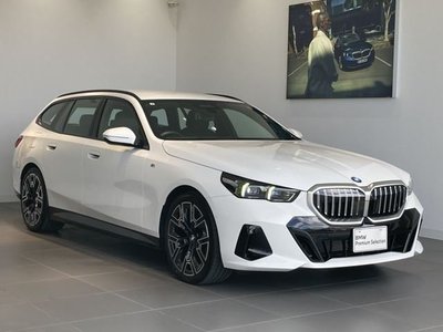 BMW 5 SERIES TOURING - 1