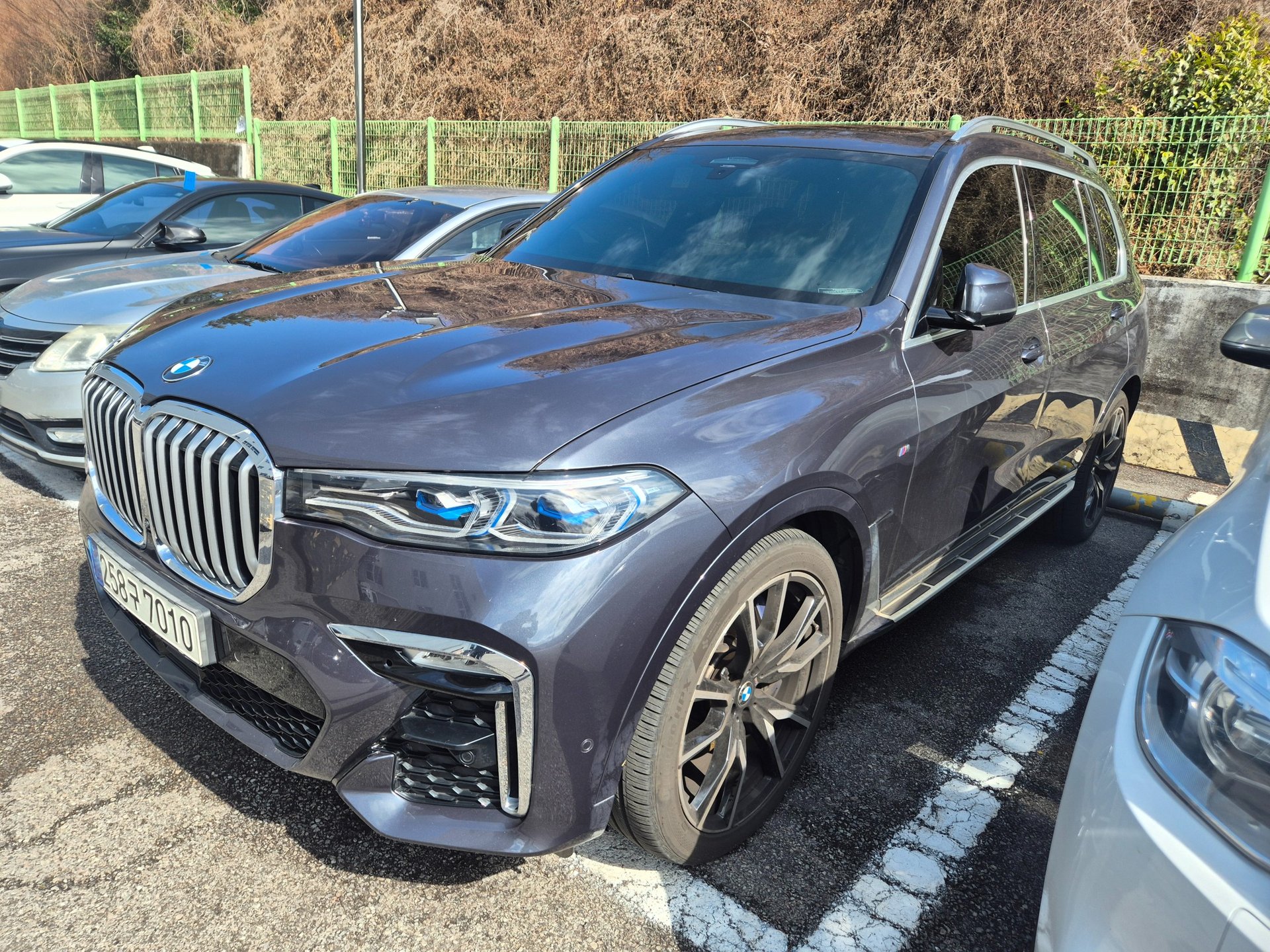 BMW X7 - View 1