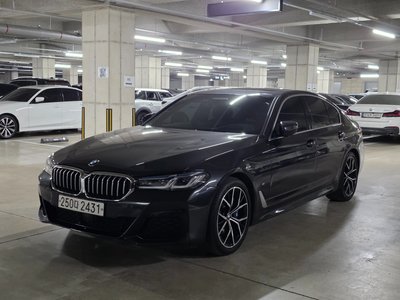 BMW 5 SERIES - 1