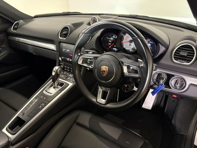 صورة 13 لـ 2017 Porsche 718