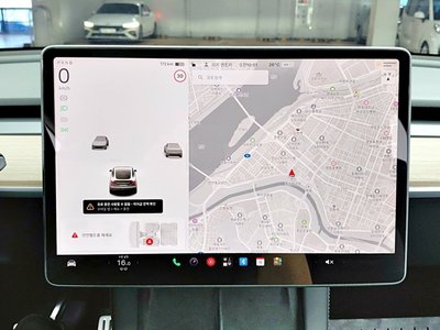 2022 Tesla MODEL Y thumbnail 14