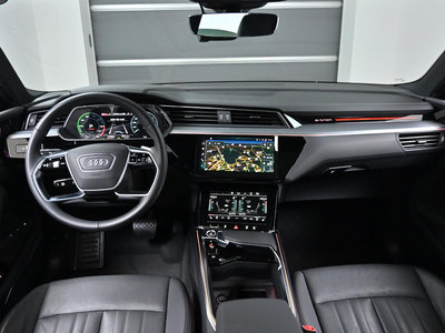 AUDI E-TRON - 4
