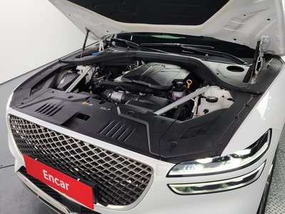 صورة 7 لـ 2023 Genesis GV70