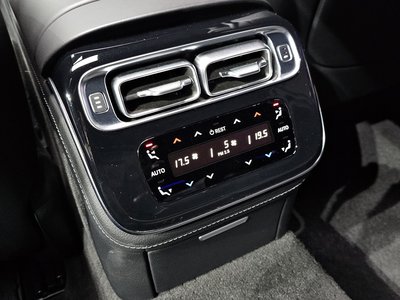 2021 Mercedes-BENZ S-CLASS thumbnail 30
