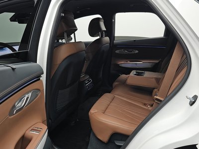 2024 Genesis GV70 thumbnail 16