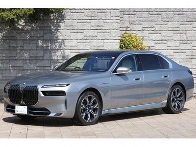 BMW I7 - 1