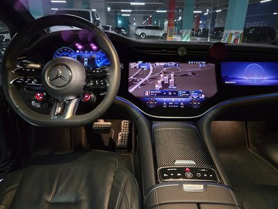 2023 Mercedes-BENZ EQE — миниатюра 12