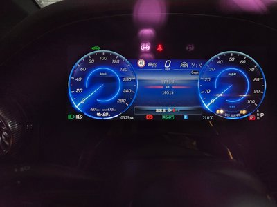MERCEDES-BENZ EQE - 9