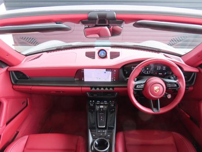 2025 Porsche 911 — миниатюра 16