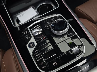 2025 BMW X5 — миниатюра 12