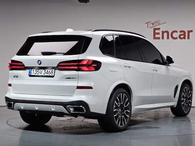 2025 BMW X5 照片 2
